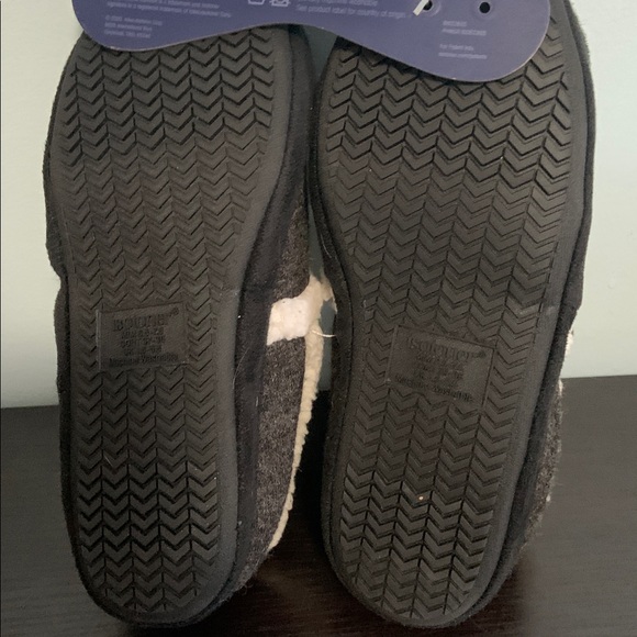 Isotoner SIGNATURE 360 ALL AROUND MEMORY FOAM  WOMEN'S Slippers Med. 6.5-7.5. - Picture 6 of 7